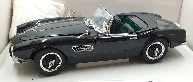 Revell 1/18 Scale Diecast 80 43 9 420 049 - BMW 507 - Black - Image 3 of 4