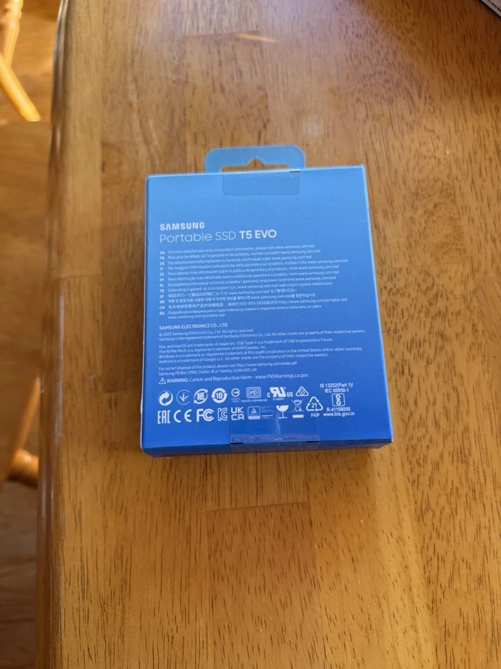 MU-PH4T0S/AM Samsung T5 EVO 4TB USB-C Portable External SSD - Black Brand New!! - Image 2 of 2