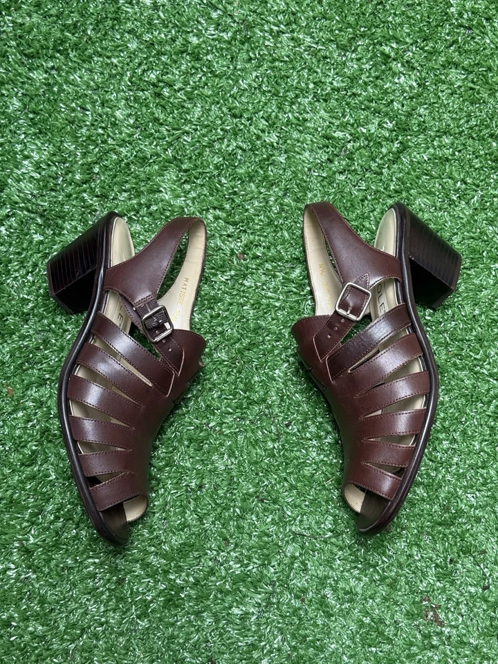 Sandalias retro Nicole Matisse marrón con tiras de 2,5" punta abierta talla 7,5 Foto 2 de 4