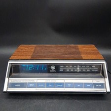 Vintage GE General Electric 7-4662A ELECTRONIC TOUCH AM/FM Alarm Clock Radio