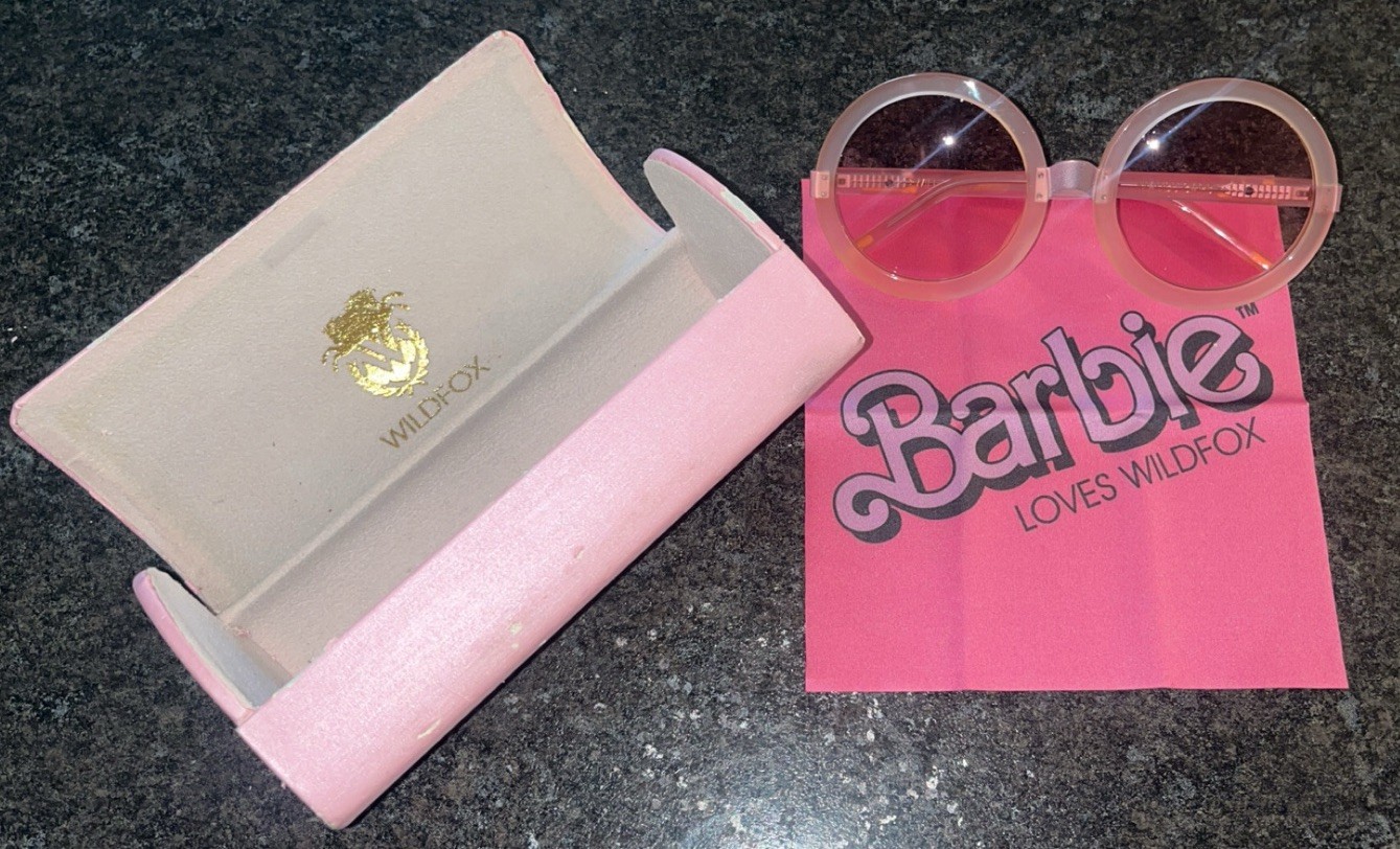 Wildfox Malibu Barbie Sunglasses RARE HTF with Case & Cloth 469/500 Made image 4