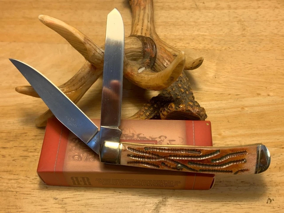 Navaja de bolsillo Rough Rider Worm Grooved Bone Trapper 4 1/8" RR154 Foto 3 de 4