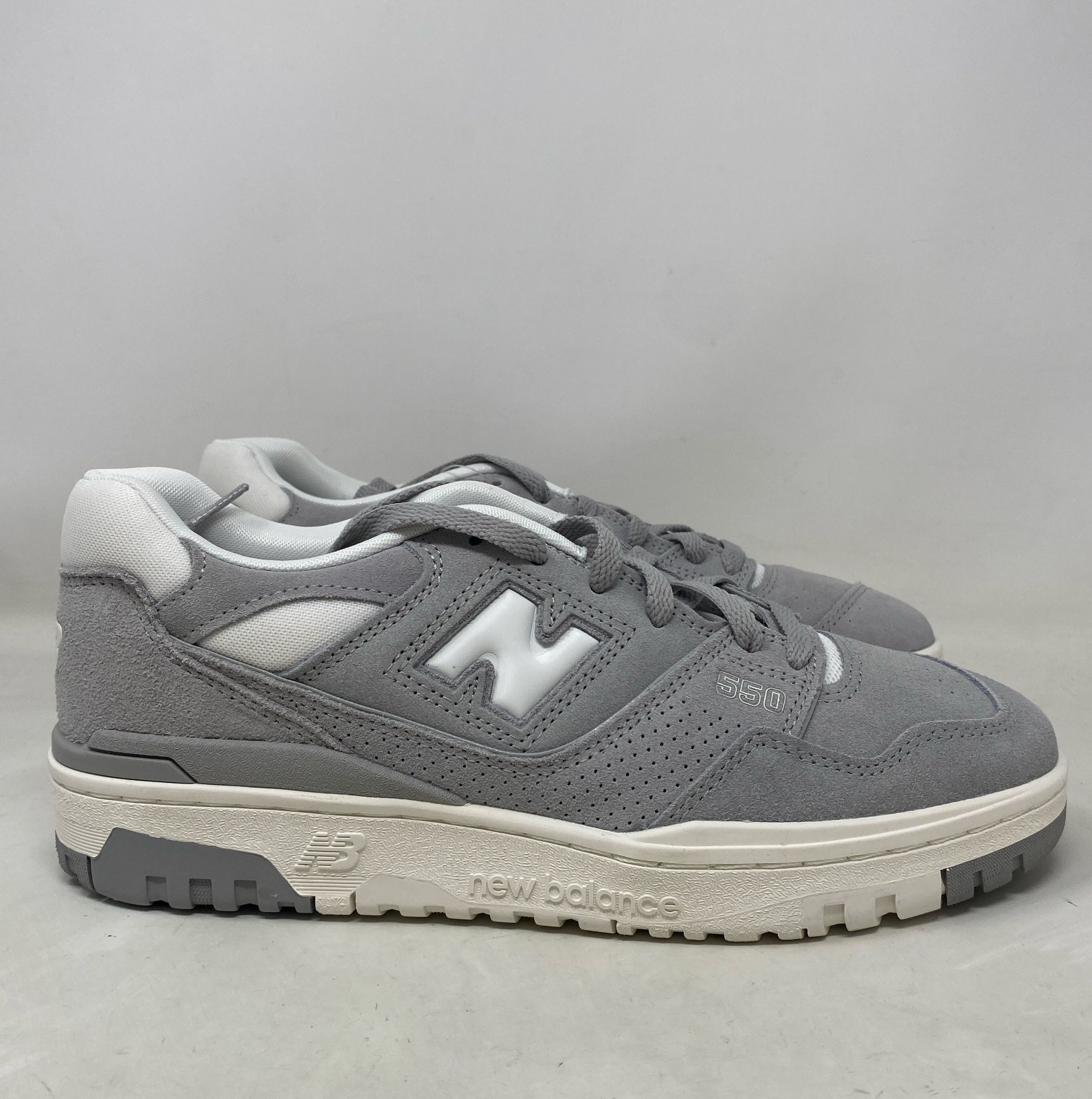 New Balance 550 Suede Pack ‘Concrete’ Grey/White Men’s Size 9 (BB550VNB)