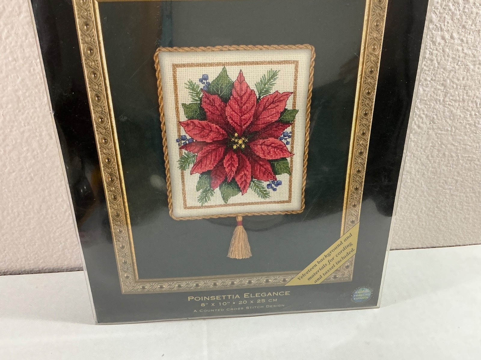 Dimensions Poinsettia Elegance Gold Nuggets 8680 Cross Stitch Kit  New Old Stock