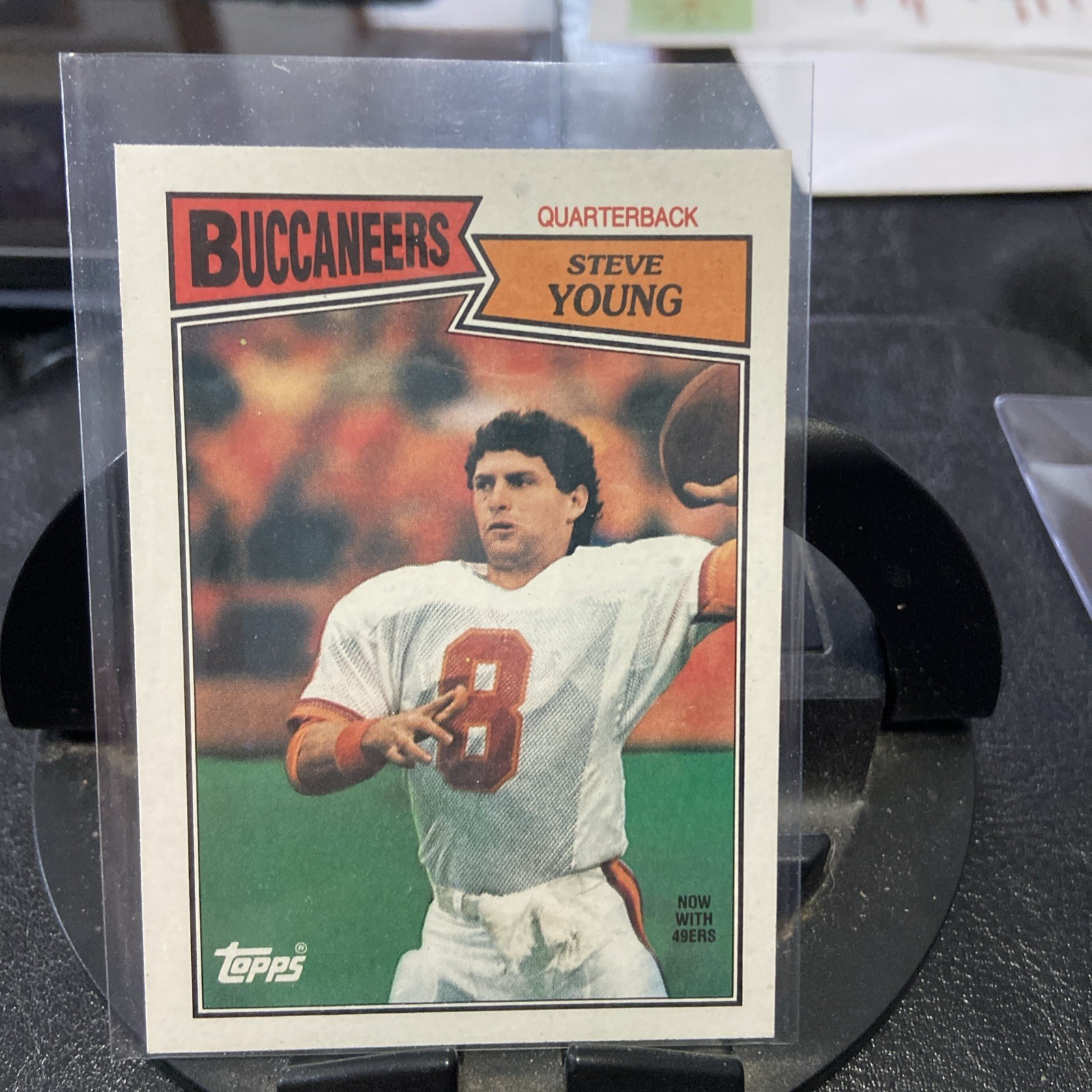 1987 Topps Football Card #384 - Steve Young - Tampa Bay Buccaneers HOF