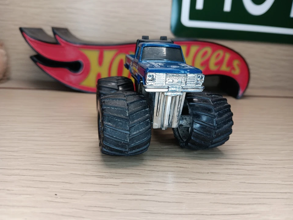 Vintage Matchbox 1985 Super Chargers BigFoot  Monster Truck 1/64 Loose - Image 3 of 4