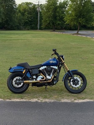 Custom Gold Finish 2-into-1 Exhaust for Harley Dyna Models 2002-2008