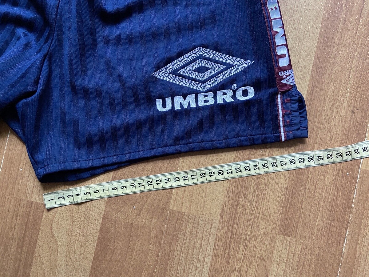 Short Umbro Pro Années 90 – Vintage Rétro – Taille 30 – Rouge – Homme – Occasion