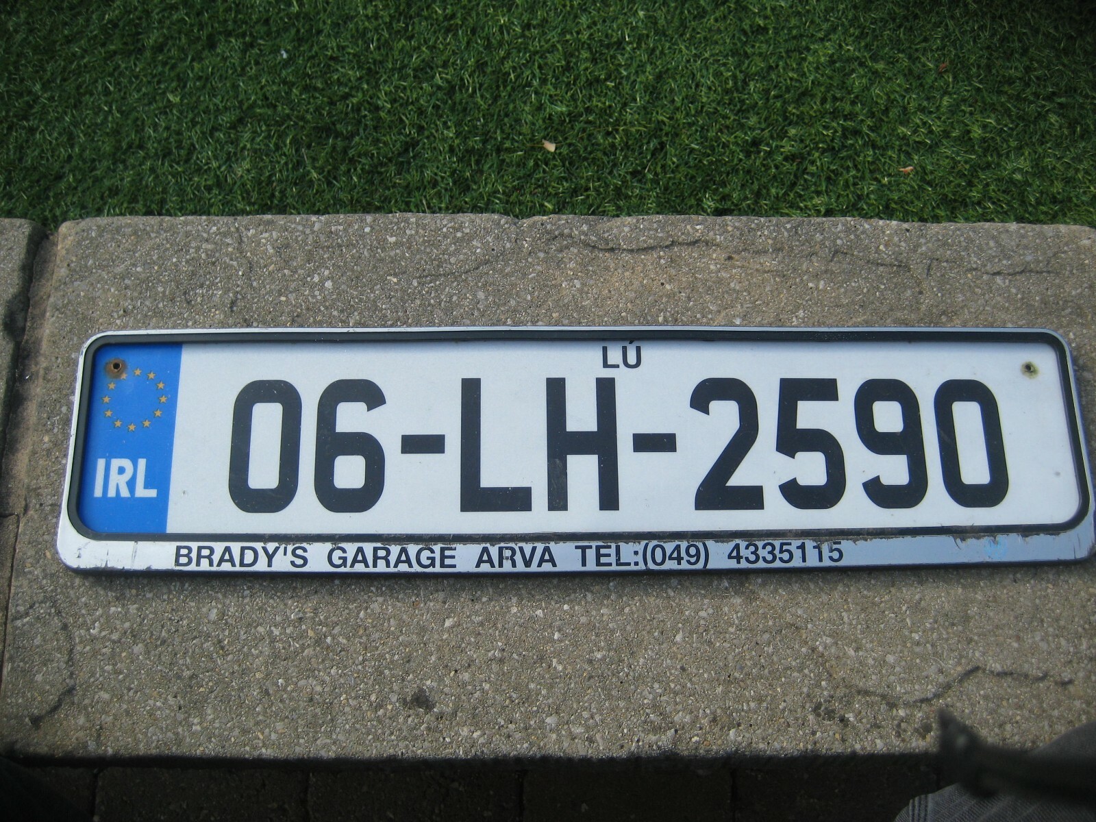 IRELAND LU EUROSTARS 2006 # 06-LH-2590 RARE LICENCE PLATE & PLASTIC FRAME