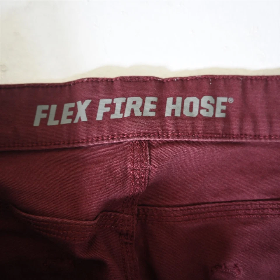 Pantalones de mezclilla para hombre Duluth 38x36 62752 relajados rojos flexibles Foto 3 de 4