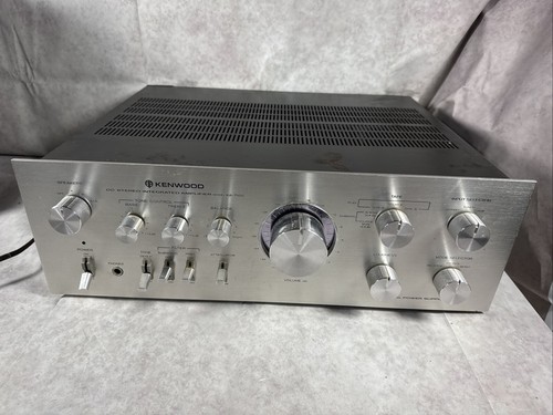 Kenwood KA-7100 Integrated Stereo DC Amplifier Powers On