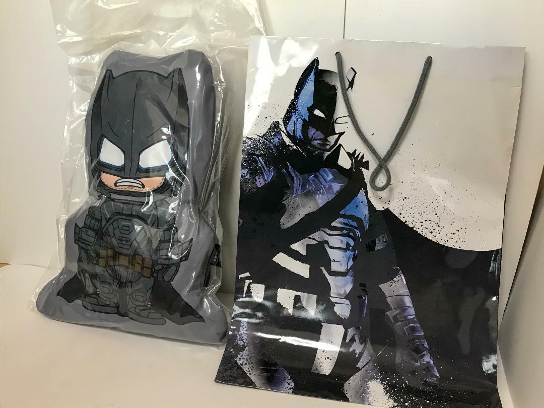 Hot Toys Limited Edition Armored Batman (Black Chrome Edition) Figure