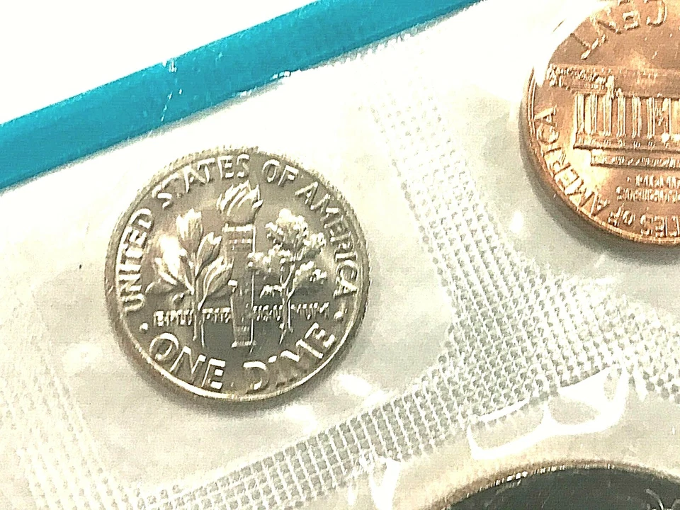 1973 P D  S Roosevelt Dime  In Mint Cello  + Proof (3 Coins) - Image 3 of 4