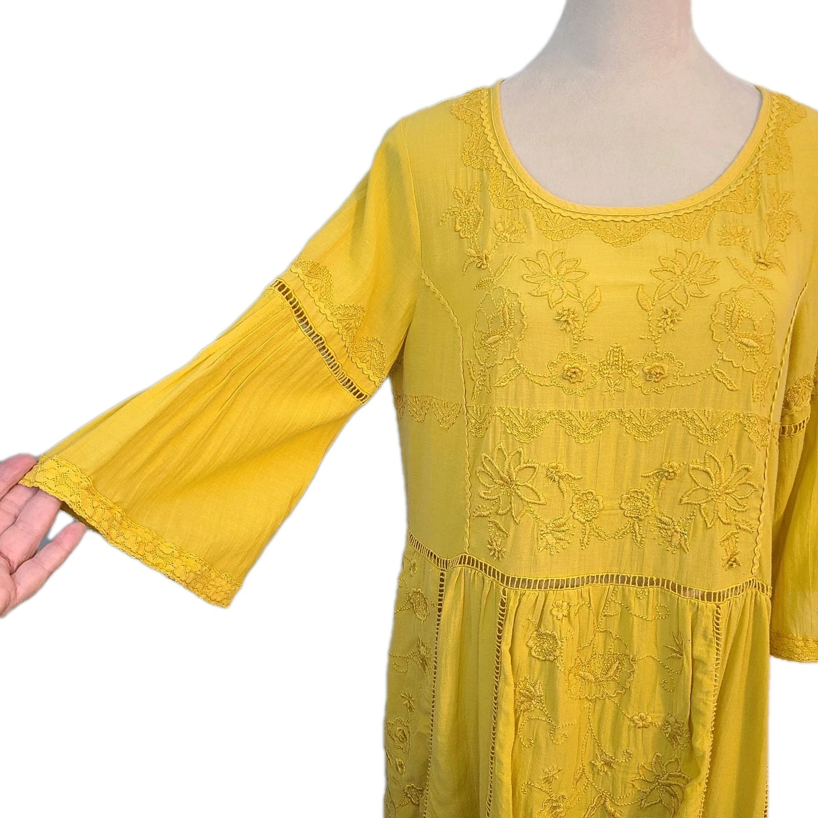 Anthropologie Akemi + Kin Yellow Embroidered Boho Dress Bell Slv Lace M Festival
Opens in a new wind