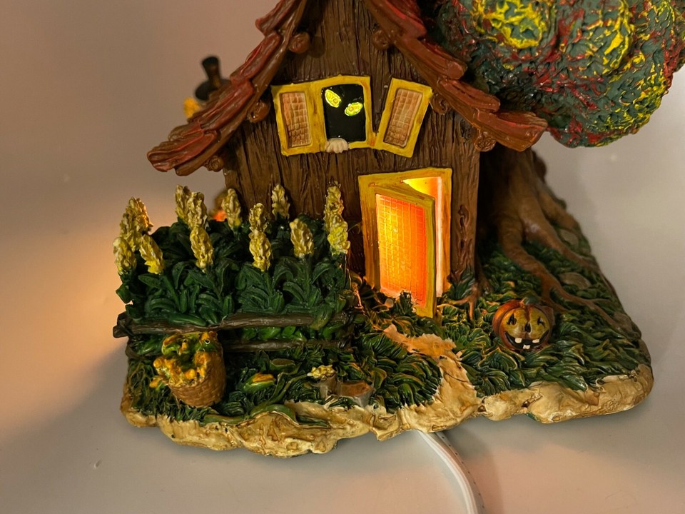 Hawthorne Village Rabbit's Creepy Corner Store Pooh’s Haunted Acre