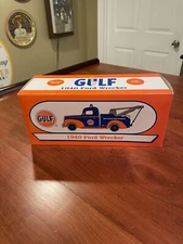 ERTL Collectiables  Gulf  1940 Ford WRECKER 1999 New #19656 1/25 scale.