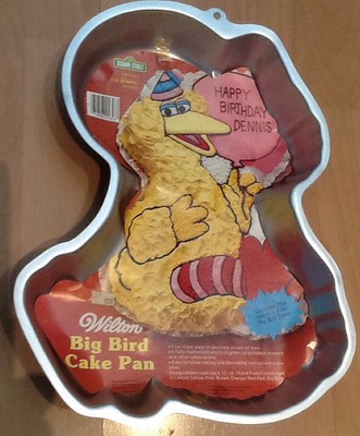 BIG BIRD HOLDING BALLOON CAKE PAN BY WILTON 1983