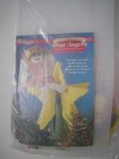 The Needlecraft Shop Christmas Trimmings Plastic Canvas Kit Vintage NEW Sealed