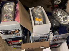 Headlight with Turn Signal for 2006-2024 Peterbilt 388/389/567 - Passenger