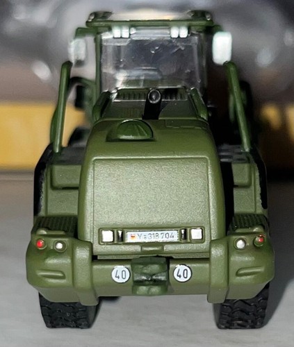 Cargador de ruedas Schuco Military Liebherr 550 Bundeswehr escala 1/87 HO - Imagen 4 de 6
