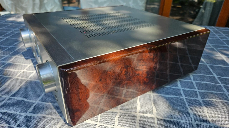 Marantz HD-AMP1 Stereo Vollverstärker - Silver - Bild 4 von 4