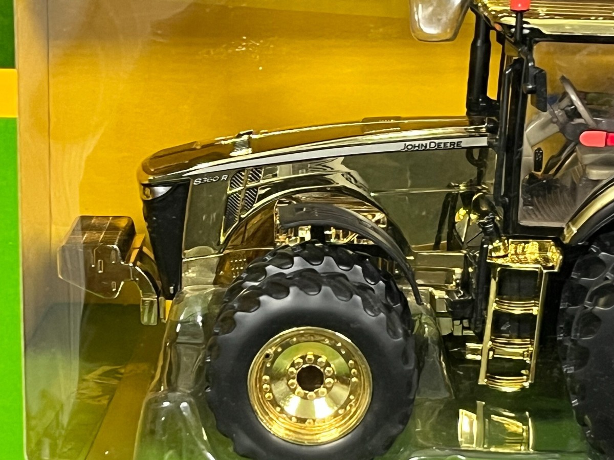 John Deere 8360R 1:32 GOLD Tractor Expo Award Tractor w John Deere 8360R 1:32 GOLD Tractor Expo Award Tractor w