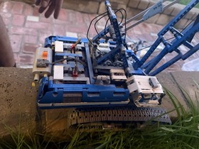 LEGO TECHNIC: Crawler Crane Retire (42042) For Parts