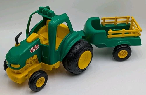 1992 Green & Yellow Plastic John Deere Style TONKA Farm Tractor & Trailer VGC
