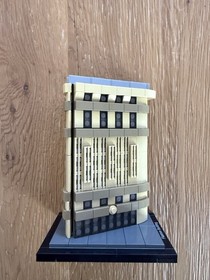 LEGO ARCHITECTURE: Flatiron Building, New York (21023)