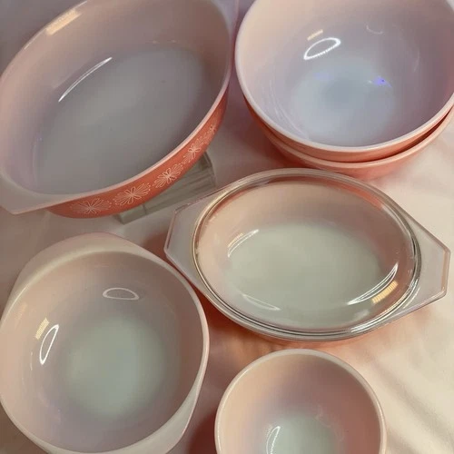 Vintage Pyrex 3 Mixing Mixing bowls. 3 Casseroles Bowls