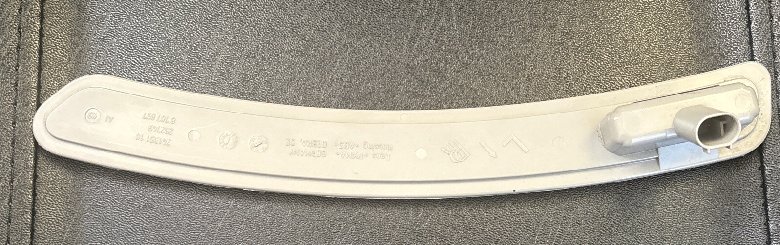 Rolls-Royce Ghost RR21 RR22 Front Bumper Left Marker Light 2020-2023 8707897 OEM