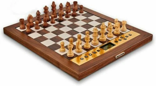 Schachcomputer aus Holz