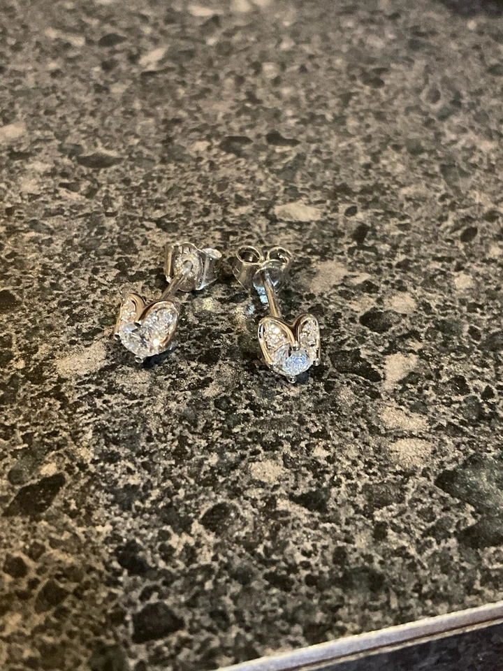 Pendientes de diamantes de perfil lateral Blue Nile.  1/2 Tcw. Precioso de todos los lados Foto 3 de 4