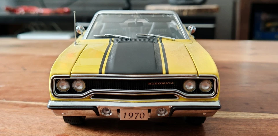 Plymouth Road Runner GMP 1/18 - Photo 2/4