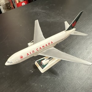 Air Canada- Commercial Airliner Model Airplane Diecast Toy Jet w/ Stand