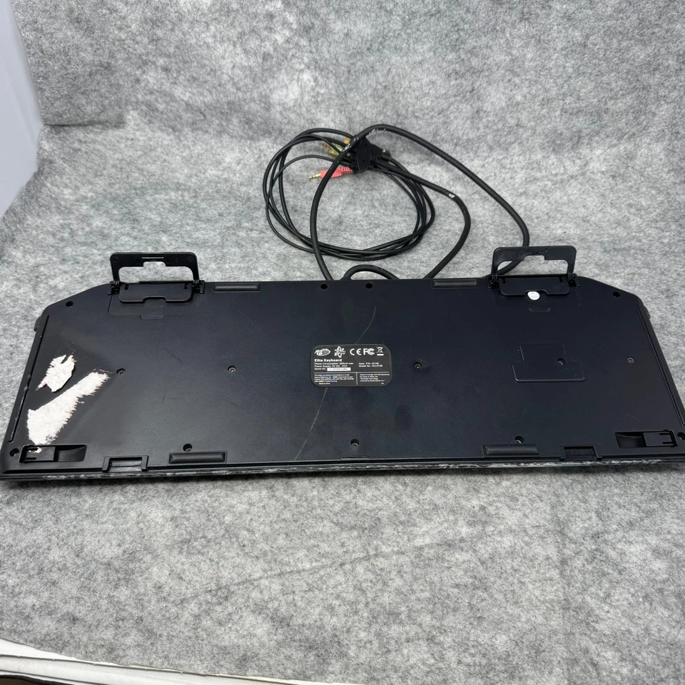 Mad Catz Elite Gaming Keyboard KU-0728 Call of Duty Modern Warfare 2 - Image 2 of 4