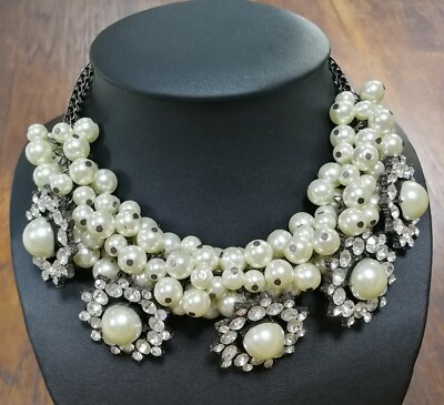 Gorgeous Chunky Pearl & Crystal Charm Statement Necklace  display picture 1