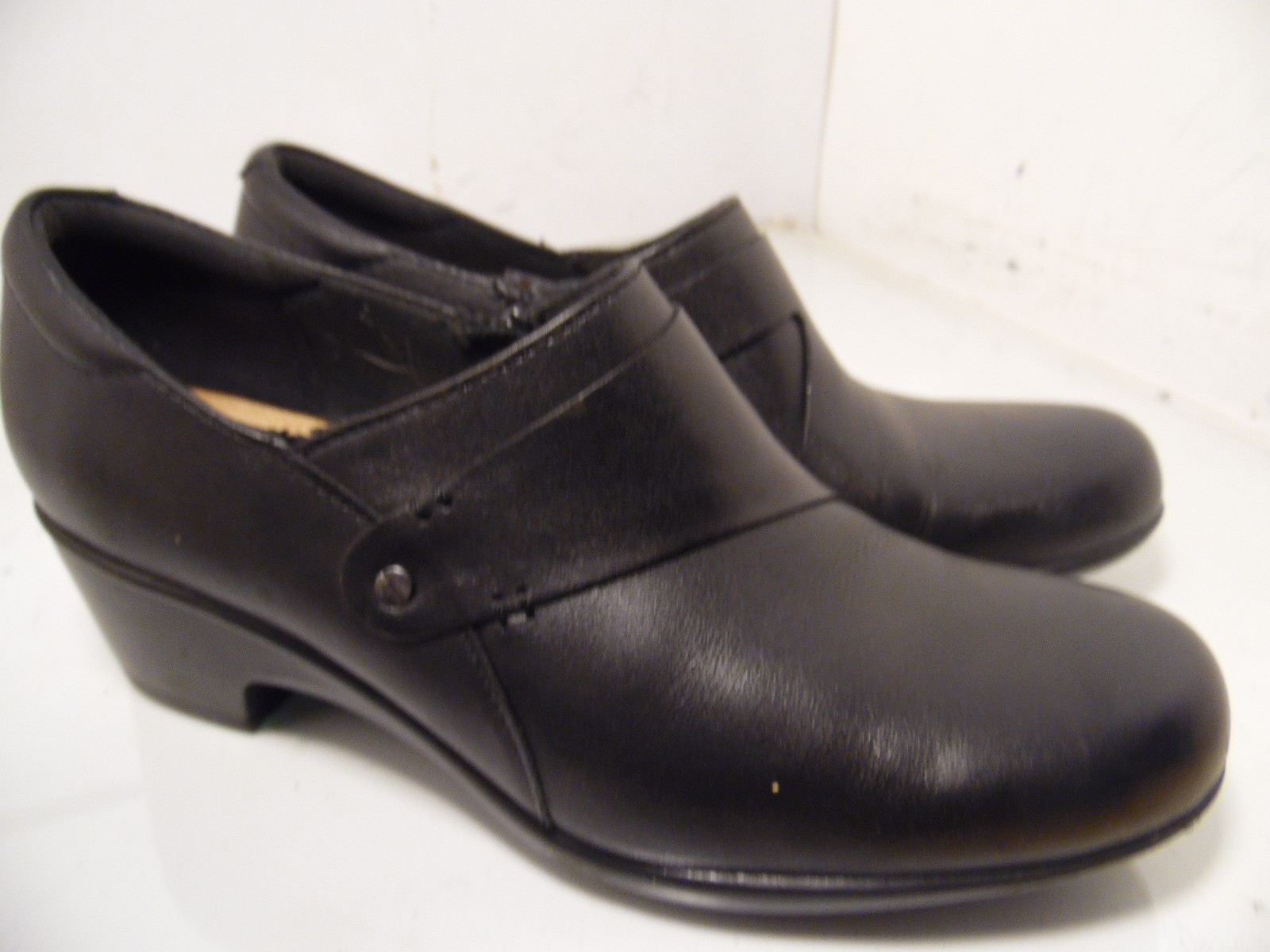 clarks cushion shoes