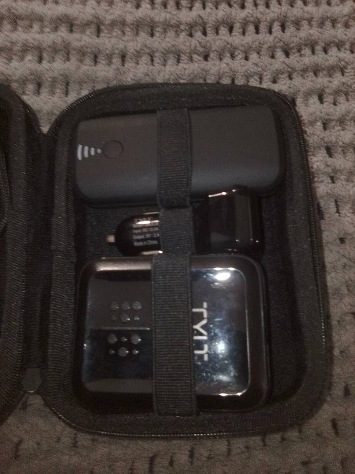 Tylt Power Bank Never Used - Image 2 of 4