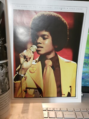 Michael Jackson The King Of Pop Collectors Photo Gallery Magazine