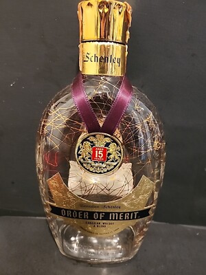  Canadian Schenley Order Of Merit-emptyMANCAVE Gold Thread Bottle /Sleeve (559)