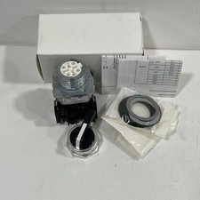 New Allen Bradley 800TC-N17KF4B 30mm Selector Switch 4 - Position Knob Lever