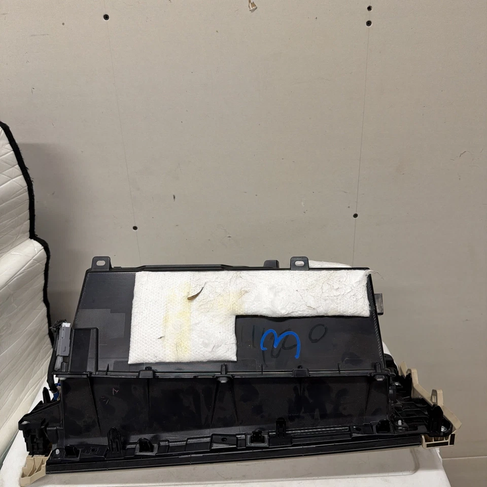 2013-2015 Lexus Es300h перчаточный отсек коробка для хранения - желтовато-коричневый - 55303-33240-E0 - Изображение 4 из 4