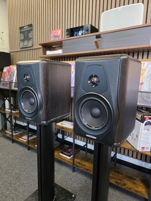 Sonus Faber Electa Amator III Speakers w/Stands & Factory Packing