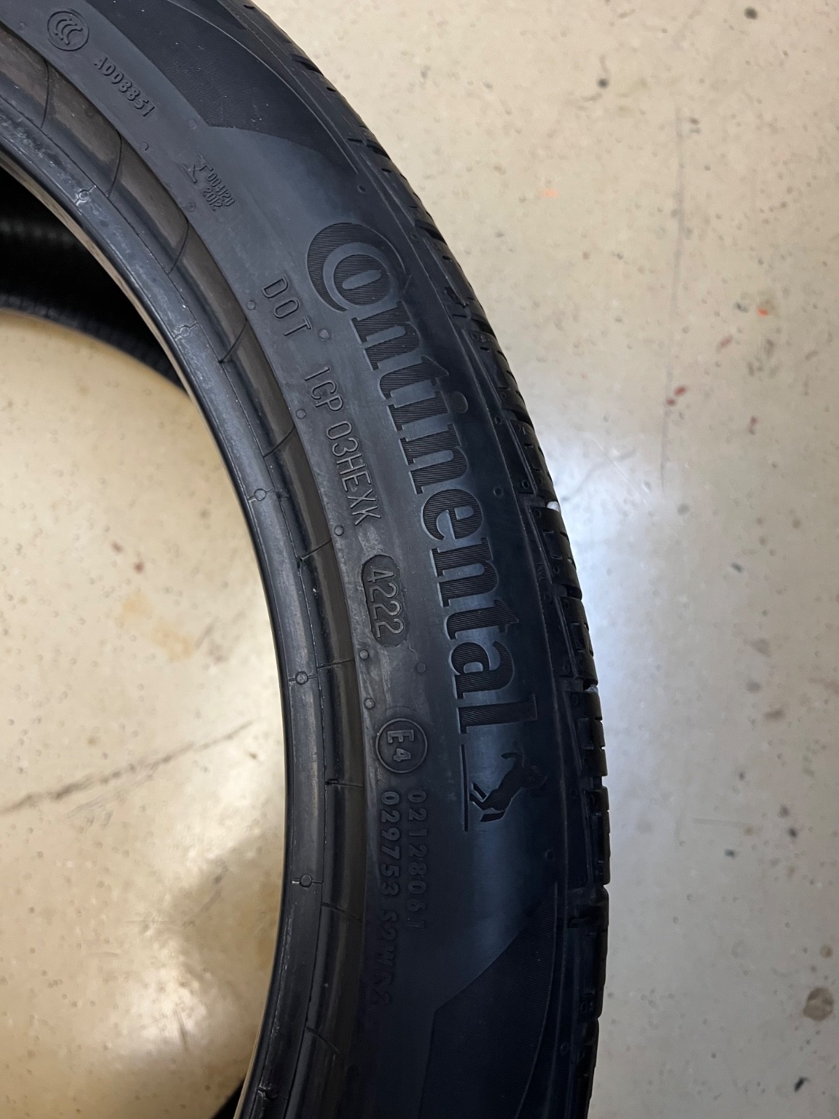 1 - NICE 295/35R21 XL (107W) Continental CrossContact RX (MGT) Maserati - 1138