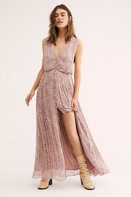 floral pleated maxi dress