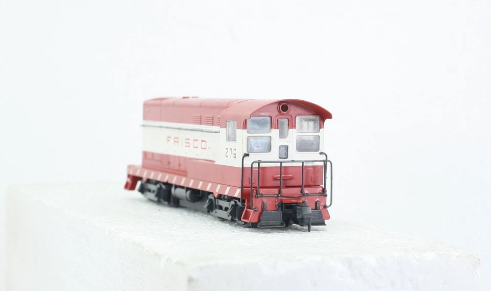 HO Walthers 932-1323 Frisco Fairbanks-Morse H10-44 Switcher SLSF 276 - Image 3 of 4