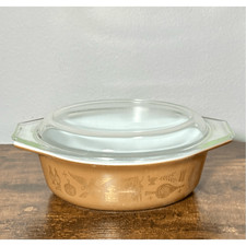 Vintage Pyrex Early American Oval Casserole Bowl Dish Gold Brown 043 1 1/2 Quart