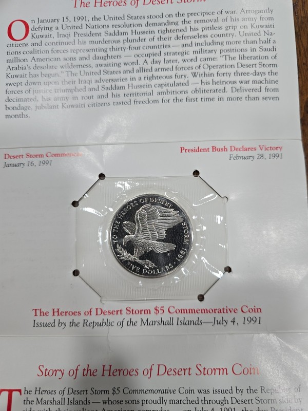 Heroes of Desert Storm $5 Commemorative Coin Marshall Islands 1991 Original...