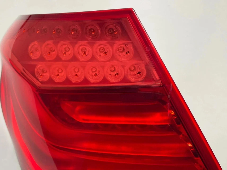 09-12 BMW 750Li 750i F01 Luz Trasera Izquierda Lado del Conductor Exterior Lámpara 7182201 Fabricante Original Foto 3 de 4